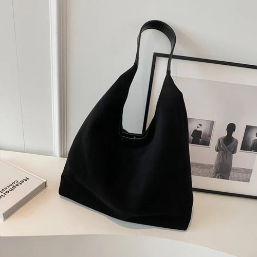 Olivia – Le sac suédine élégant et intemporel