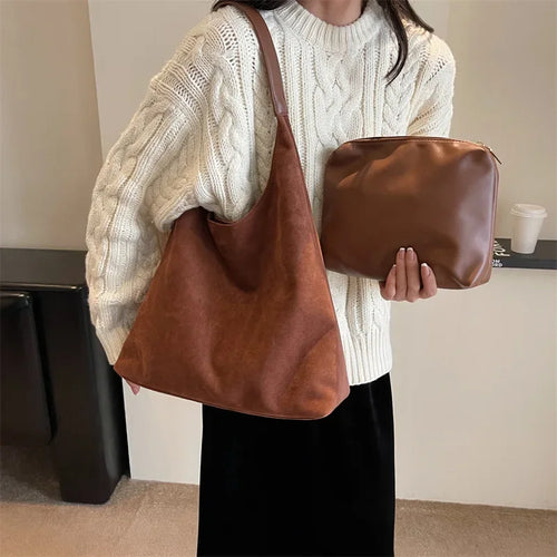 Olivia – Le sac suédine élégant et intemporel